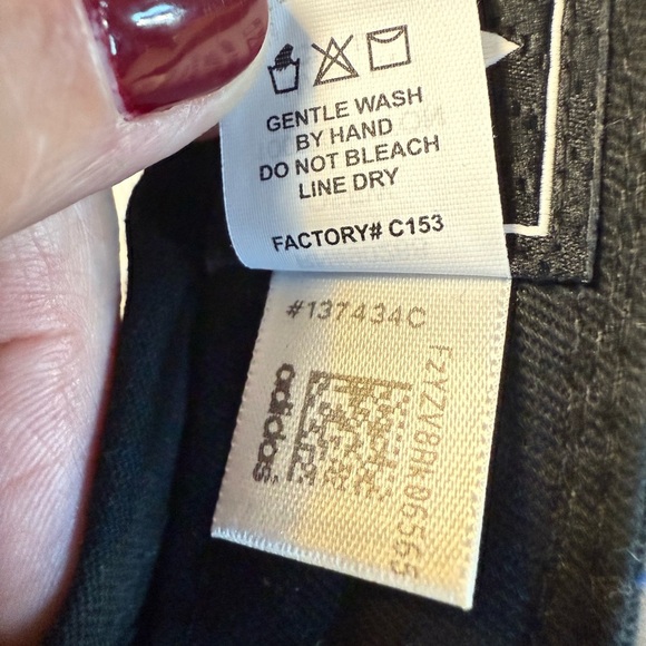 adidas baseball cap women’s black w/ white logo stitching OSFW adjustable strap - Picture 9 of 11